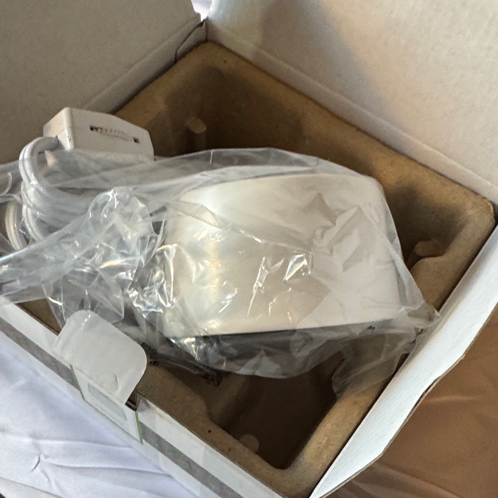 Scentsy White night light